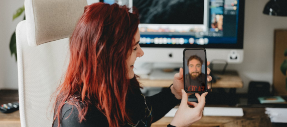 Online telehealth woman using computer